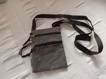 Pochette bandoulière multi poches 