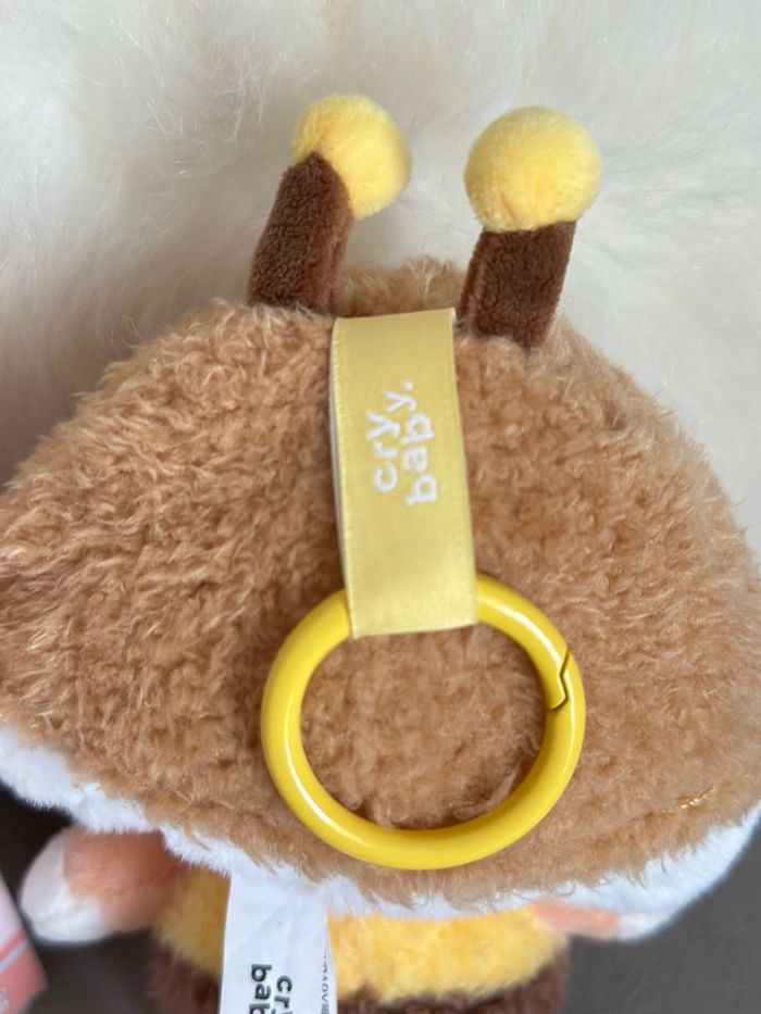 Cry baby i’ll bring you a flower crying again plush pendant - photo numéro 4