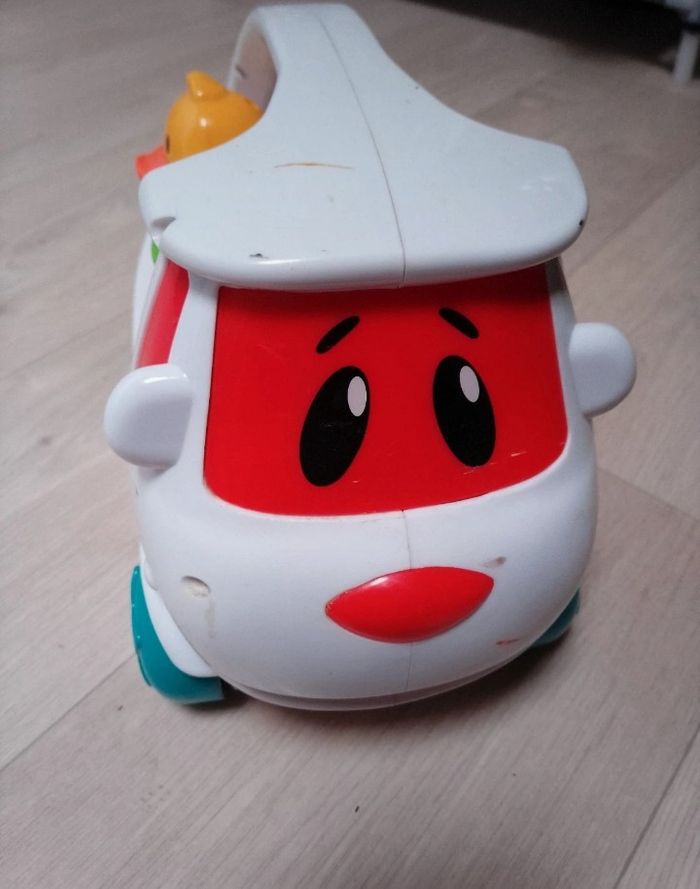 Bus à formes sonores et lumineux - photo numéro 2