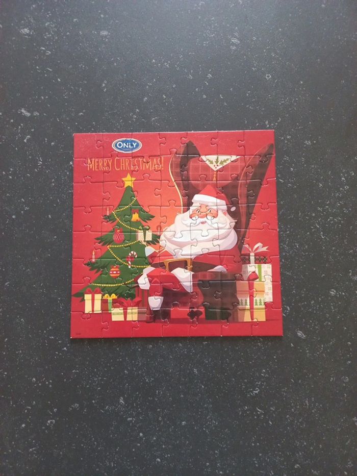 Puzzle de Noël 56 pièces et puzzle looney tunes 48 pieces - photo numéro 3