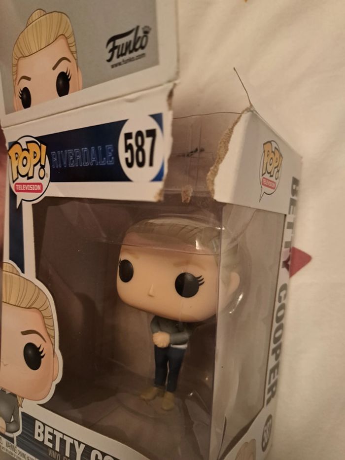 Figurine Funko Pop Betty Cooper (Serie Riverdale) - photo numéro 7