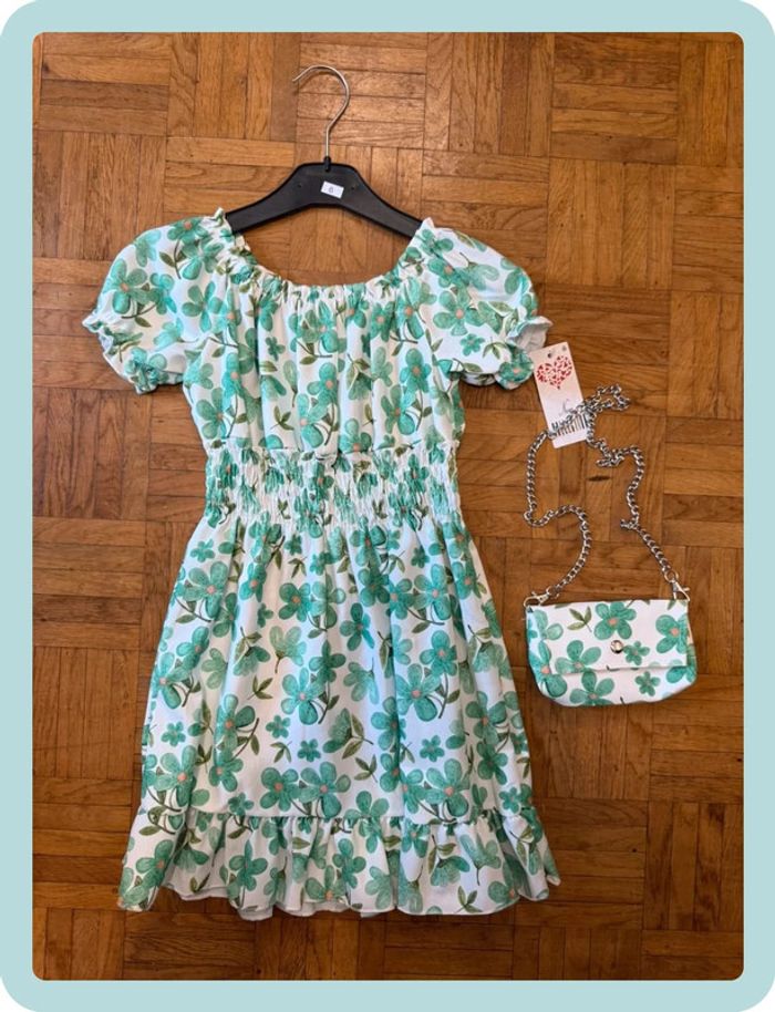 Robe à fleurs avec petit sac - photo numéro 3