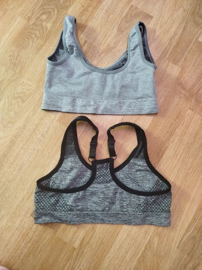 Lot 2 brassières S/M