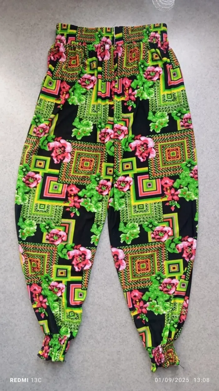 Pantalon taille S - photo numéro 2