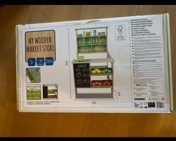 Marchande en bois neuve