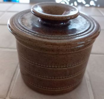 Pot à beurre  poterie du berry