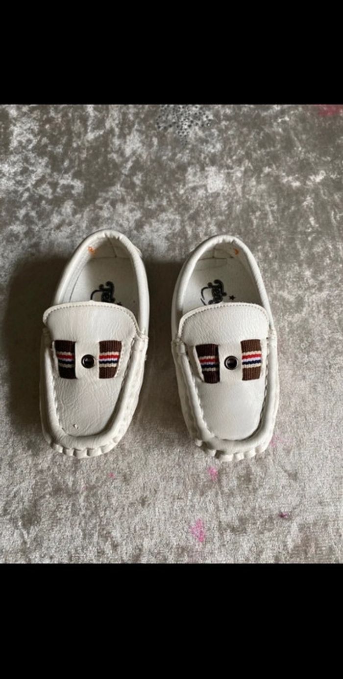 Chaussures garçon taille 20