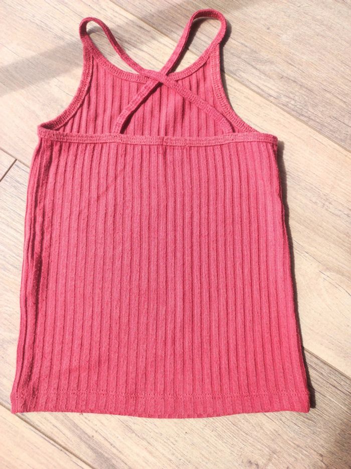 Débardeur rose foncé