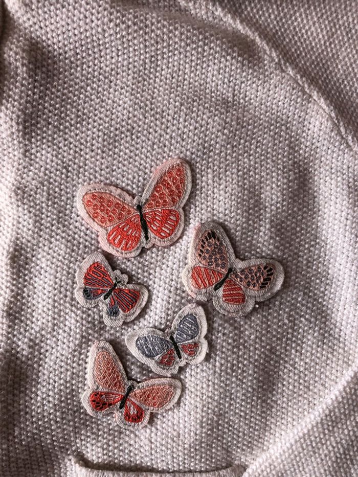 Magnifique gilet à capuche fille sergent major papillon 3 ans - photo numéro 2