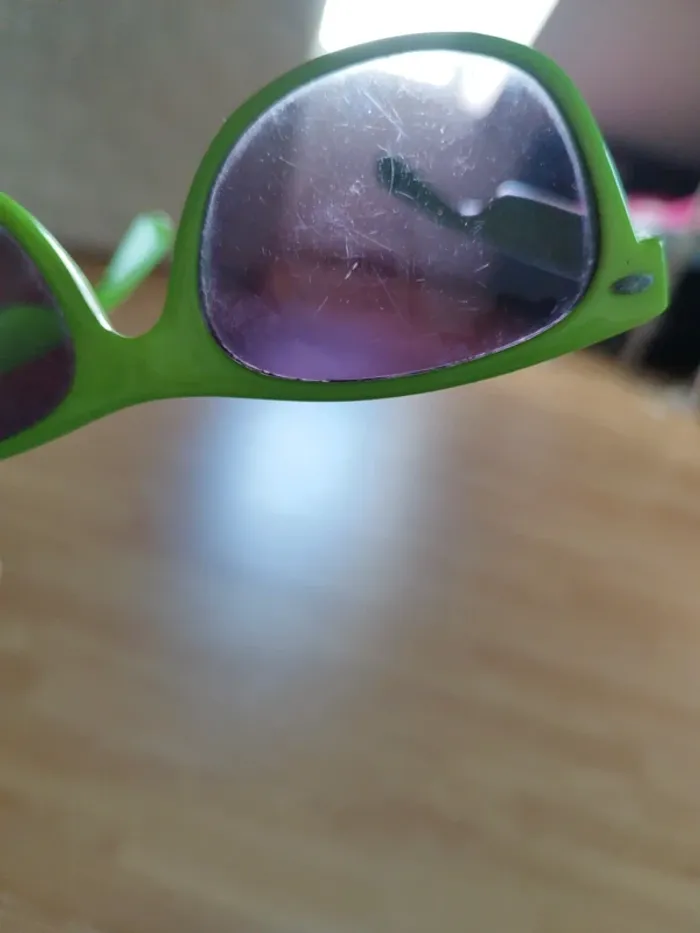 Lunette soleil déguisement vert fluo - photo numéro 4