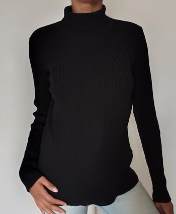 Pull col roulé noir