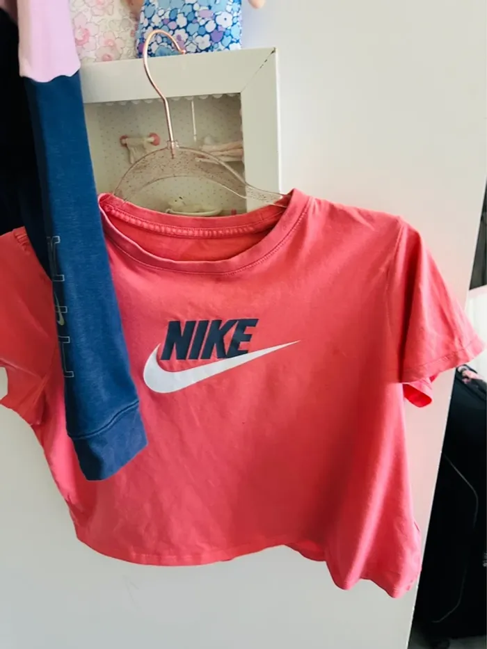 Sweat et teeshirt Nike - photo numéro 3
