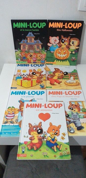 Lot de 7 livres mini loup