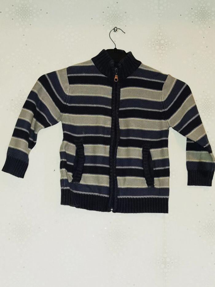 D2394 - gilet zippé garçon 6 ans