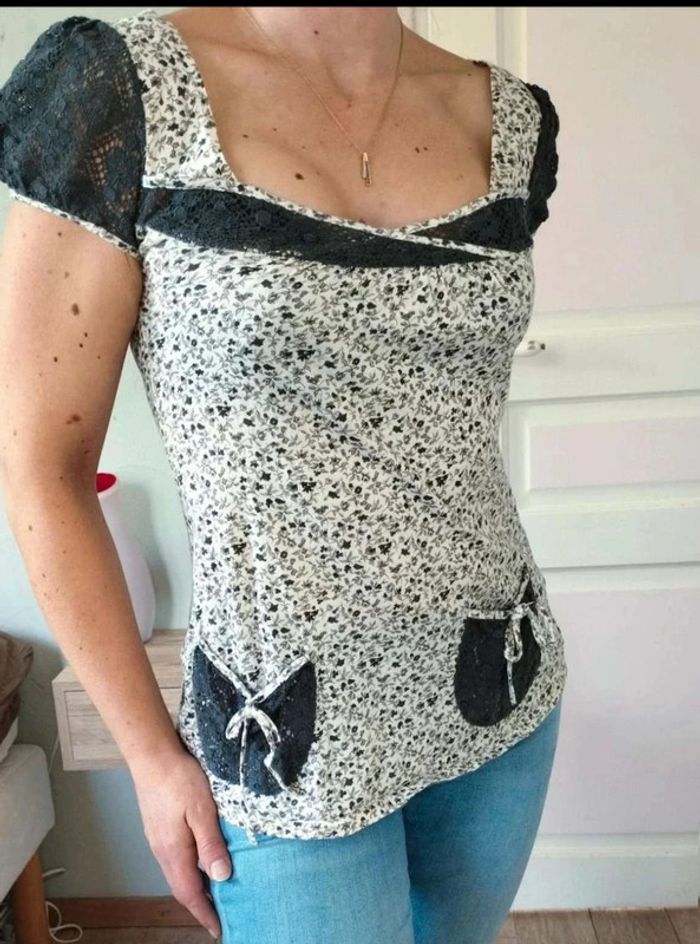 T-shirt fleuri dentelle Promod T34 Excellent état - photo numéro 4
