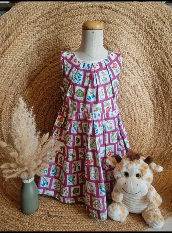 Jolie robe en lin violet à motifs fille mini boden 3 ans