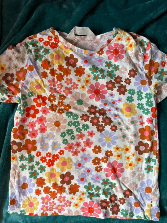 T-shirt à fleurs 7-8 ans