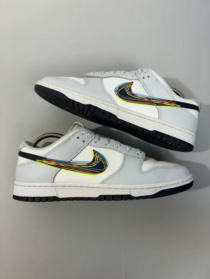 Baskets Nike dunk low grises pointure 43 très bon état - photo numéro 2