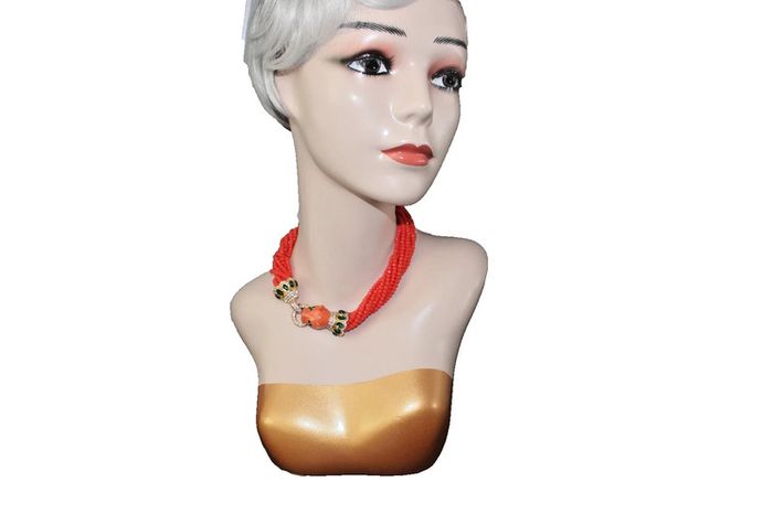 magnifique collier en petites perles de verre couleur corail + fermeture en tête de panthère - photo numéro 4