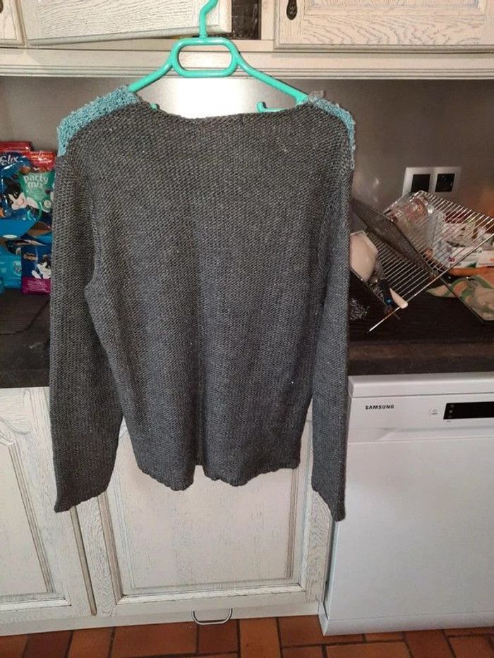 Pull – taille 5 – Armand Thiery – couleur gris, bleu avec fil argenté - photo numéro 2