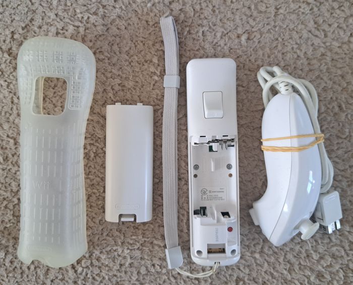 Console complète Nintendo Wii PAL + accessoires (0302) - photo numéro 3