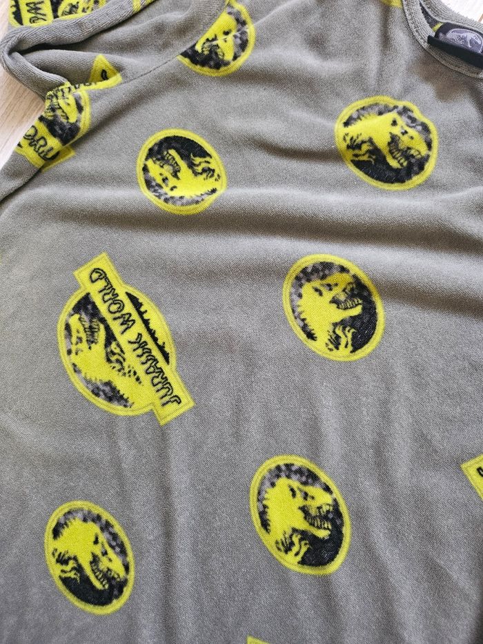 Pyjama jurassic World 8/9 ans 134cm - photo numéro 3