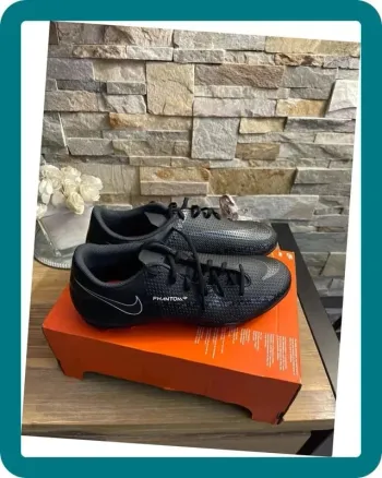 Crampons Nike
