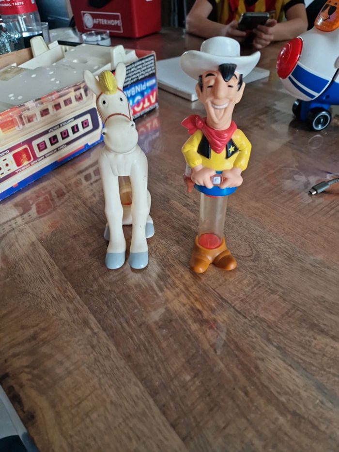Boite avec bonbons Lucky luke vintage