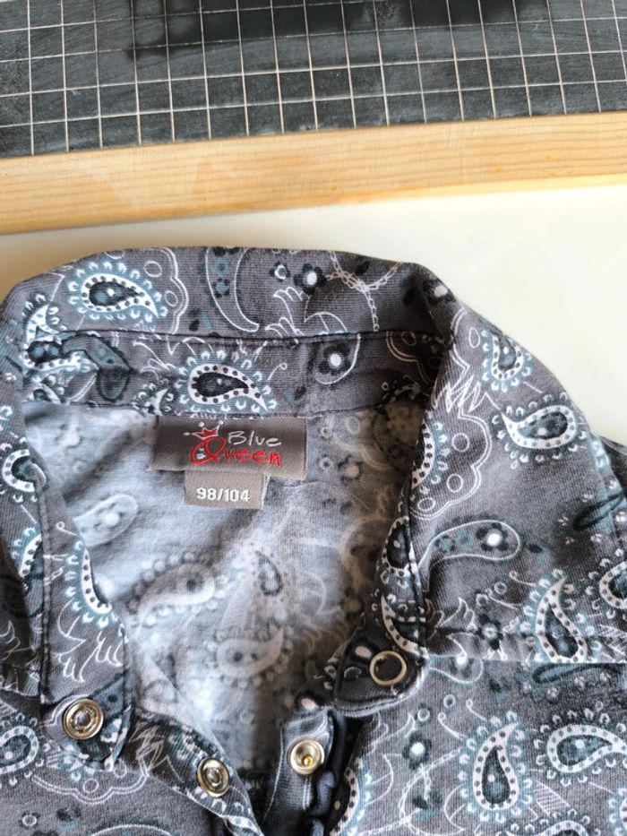 Robe taille 3 ans en très bon état - photo numéro 2