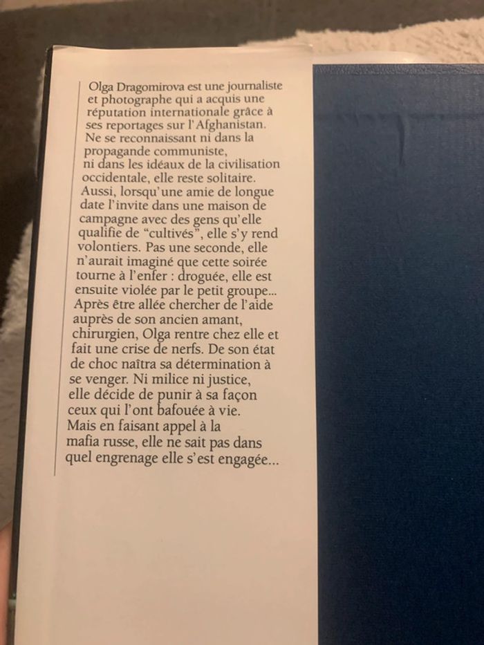 Livre le bourreau - photo numéro 3