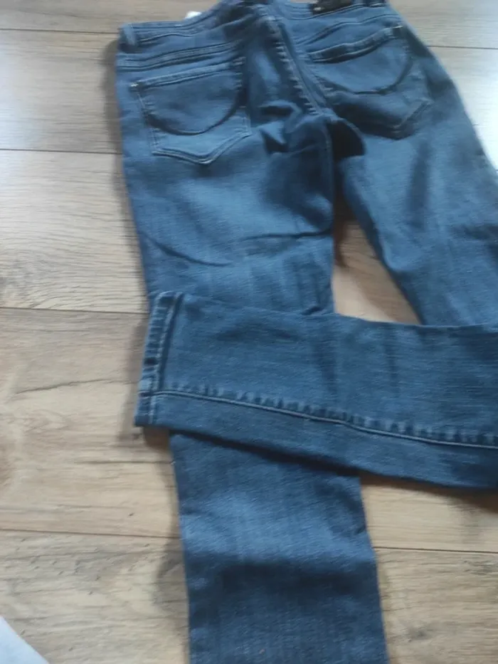 Jean taille 36 - photo numéro 4