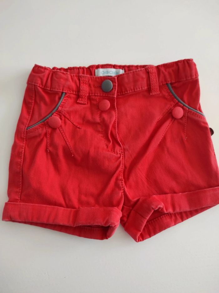 Mignon petit short 6 mois obaibi comme neuf