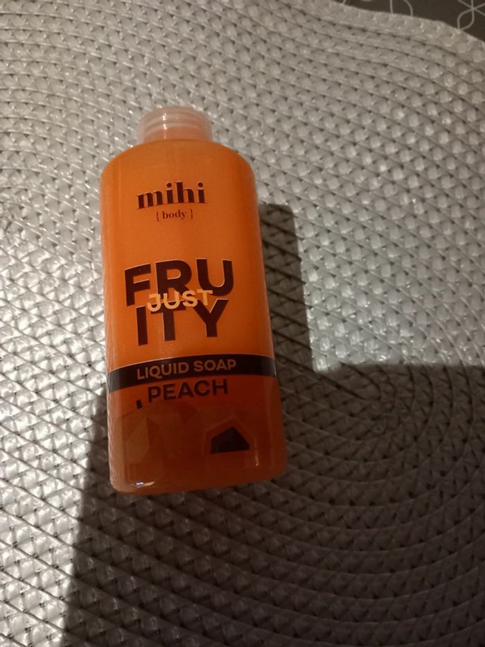 🥰 Gel douche à la peche 300ml Mihi - photo numéro 2