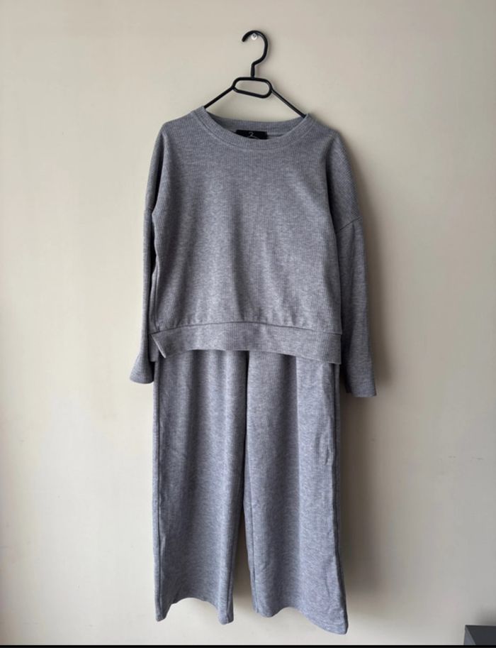 Ensemble pull + jogging gris - taille unique - femme- neuf sans étiquette