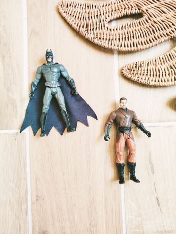 🦇Lot de 2 figurines Batman Begins avec Ducard & Ra'Al Ghul et Batman Dc Comics marque Hasbro