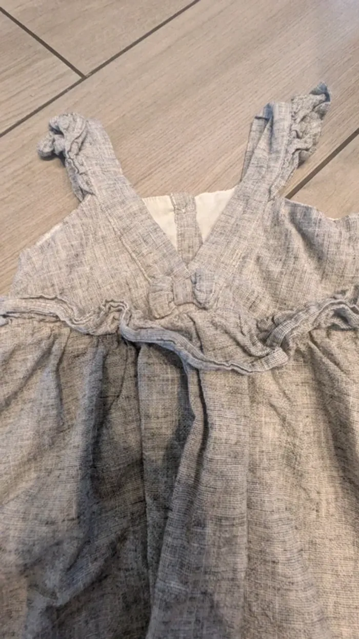 Robe recto verso 9 mois - photo numéro 3