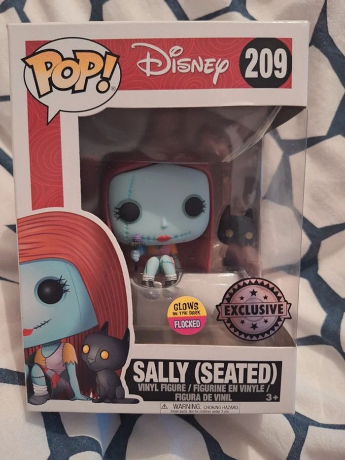 Funko pop Disney sally seated 209