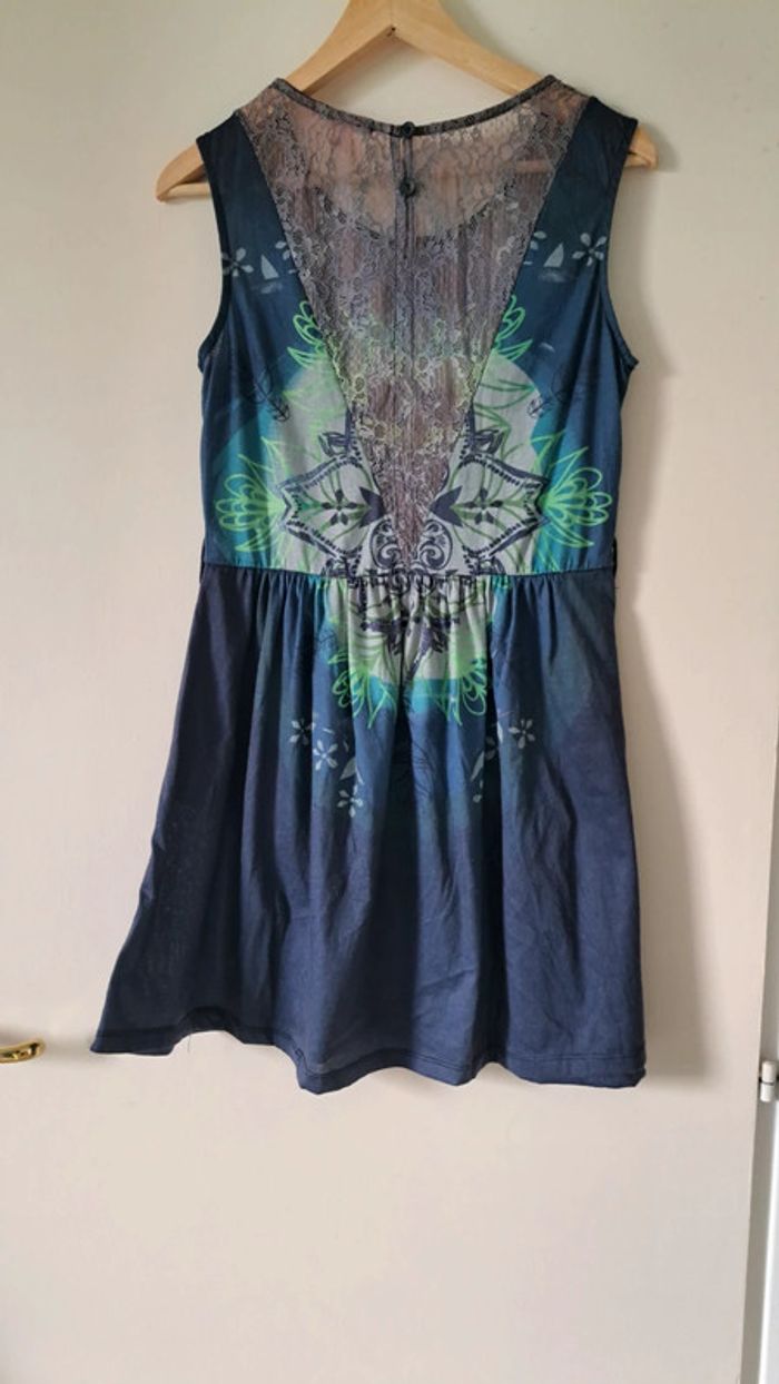 Robe sans manche Smash taille M - photo numéro 3
