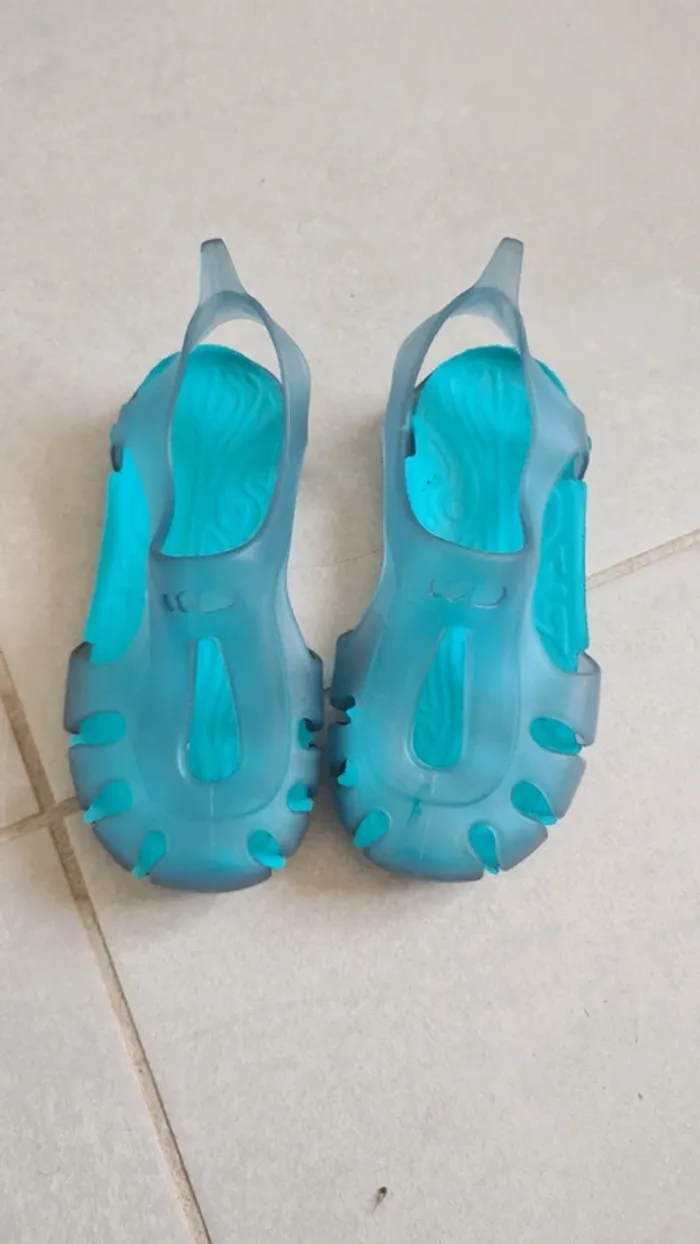Chaussures d'eau