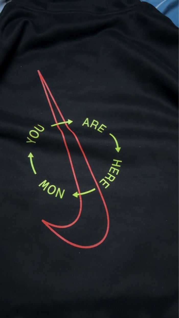 Pull Nike running Berlin - photo numéro 7