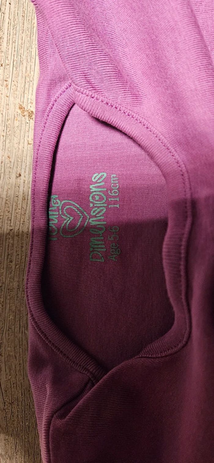 T shirt mauve, manches longues, Young Dimension, taille 5/6 ans, jamais mis - photo numéro 4