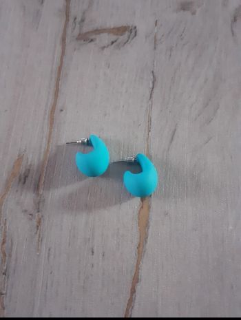 Boucles d'oreilles neuves