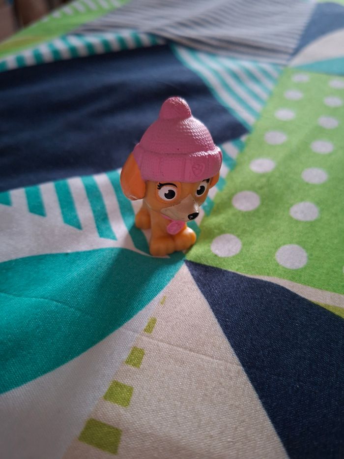 Figurine Stella pat patrouille avec bonnet