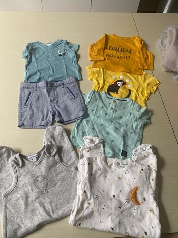 Très beau lot de vêtements