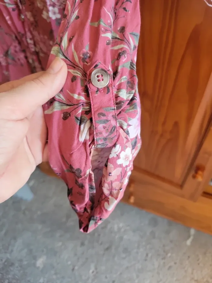 Chemise taille 2 - photo numéro 2