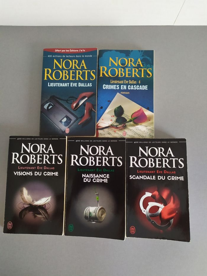 Lot de 5 romans de Nora Roberts série Ève Dallas