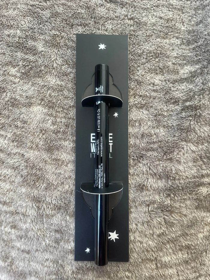 Eye-liner noir, Cruelty free.