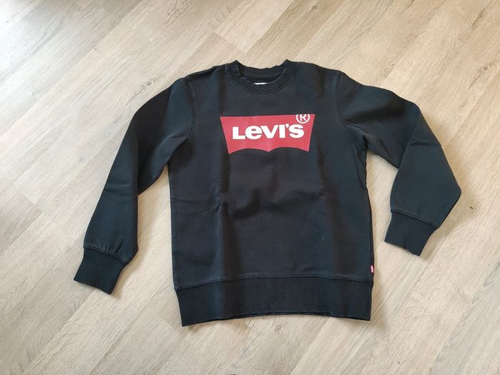 Pull Levi's