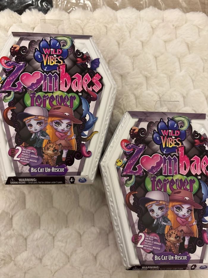 Lot de deux cercueils Zombaes forever