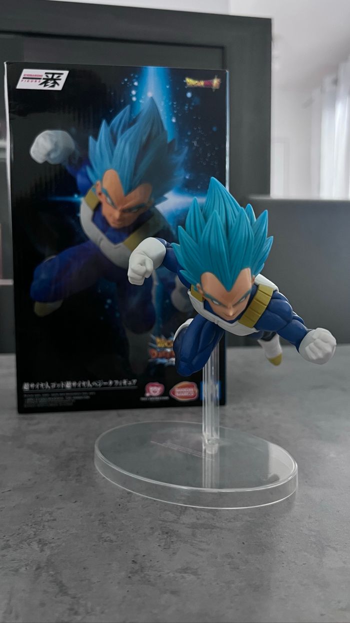Figurine Dragon Ball Z Vegeta Blue Super Saiyan - photo numéro 2